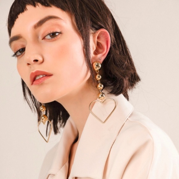 Jewelry - NEW Golden Hearts Drop Earrings